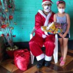 APESAR DA PANDEMIA, O PAPAI NOEL ENTREGOU PRESENTES